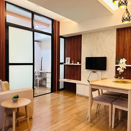 Feels Like Home Condos Abreeza Place Tower 2 Davao Exterior photo