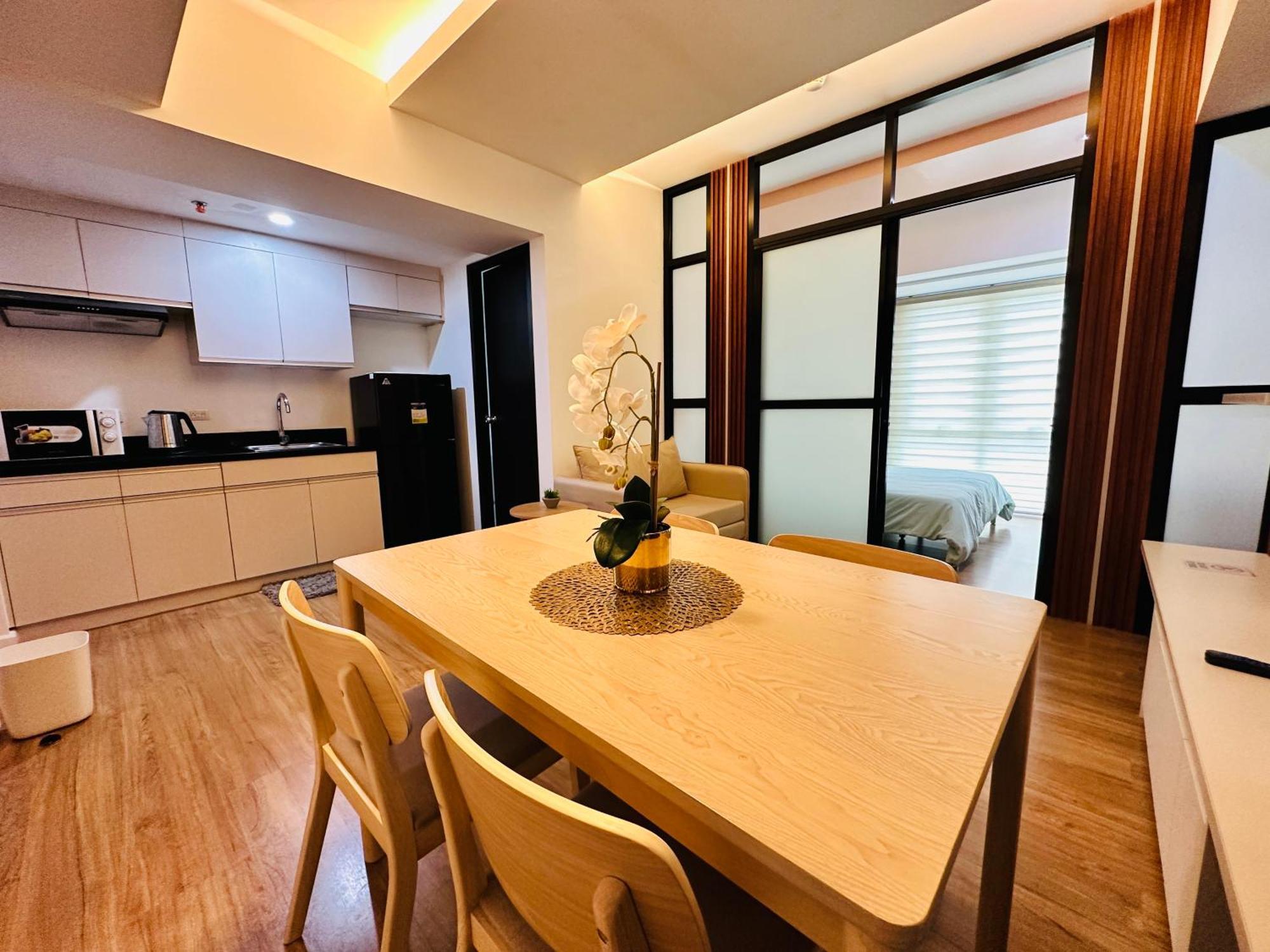 Feels Like Abreeza Place Tower 2 Apartment Davao