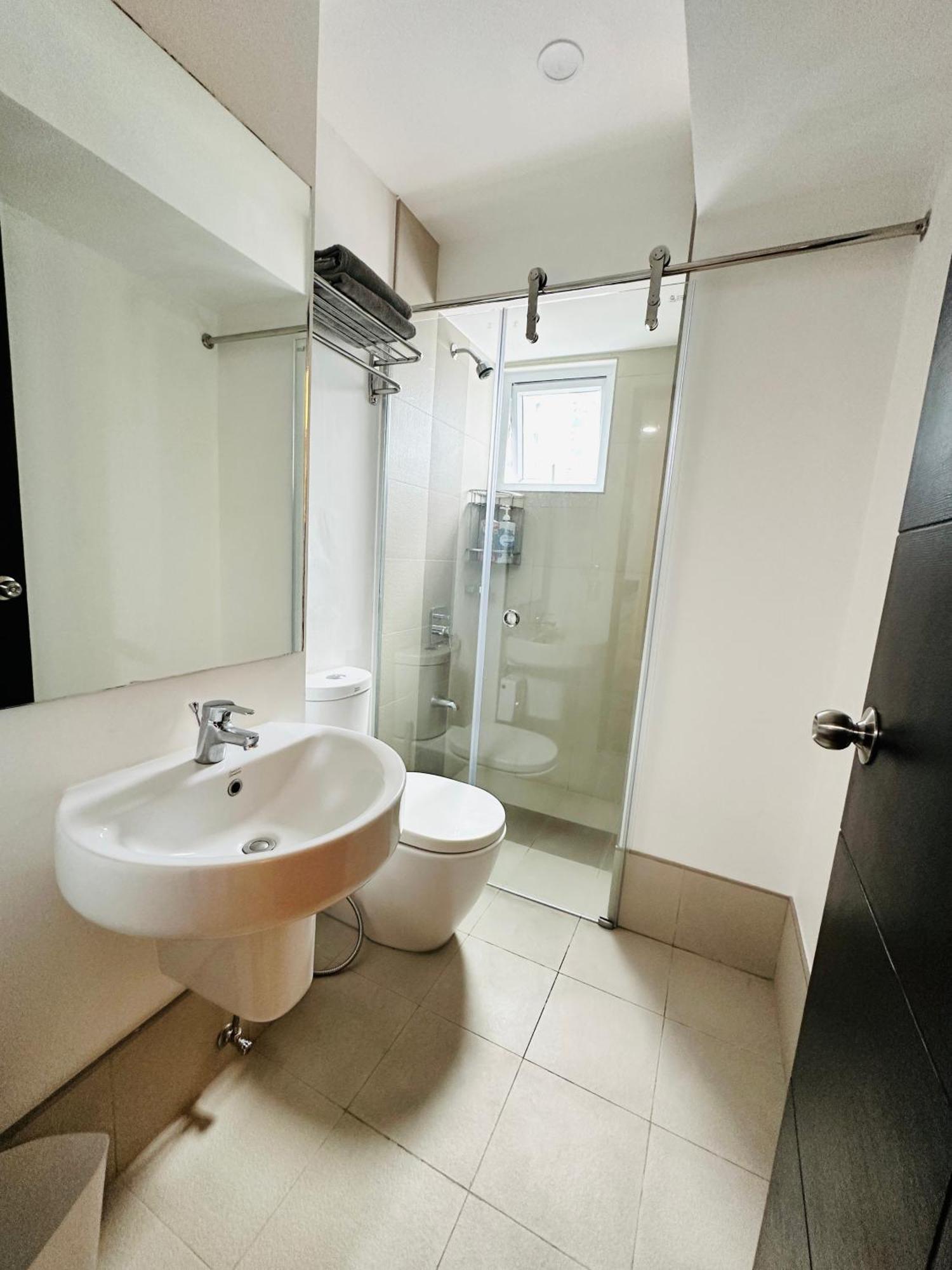 Apartment Feels Like Abreeza Place Tower 2 Davao