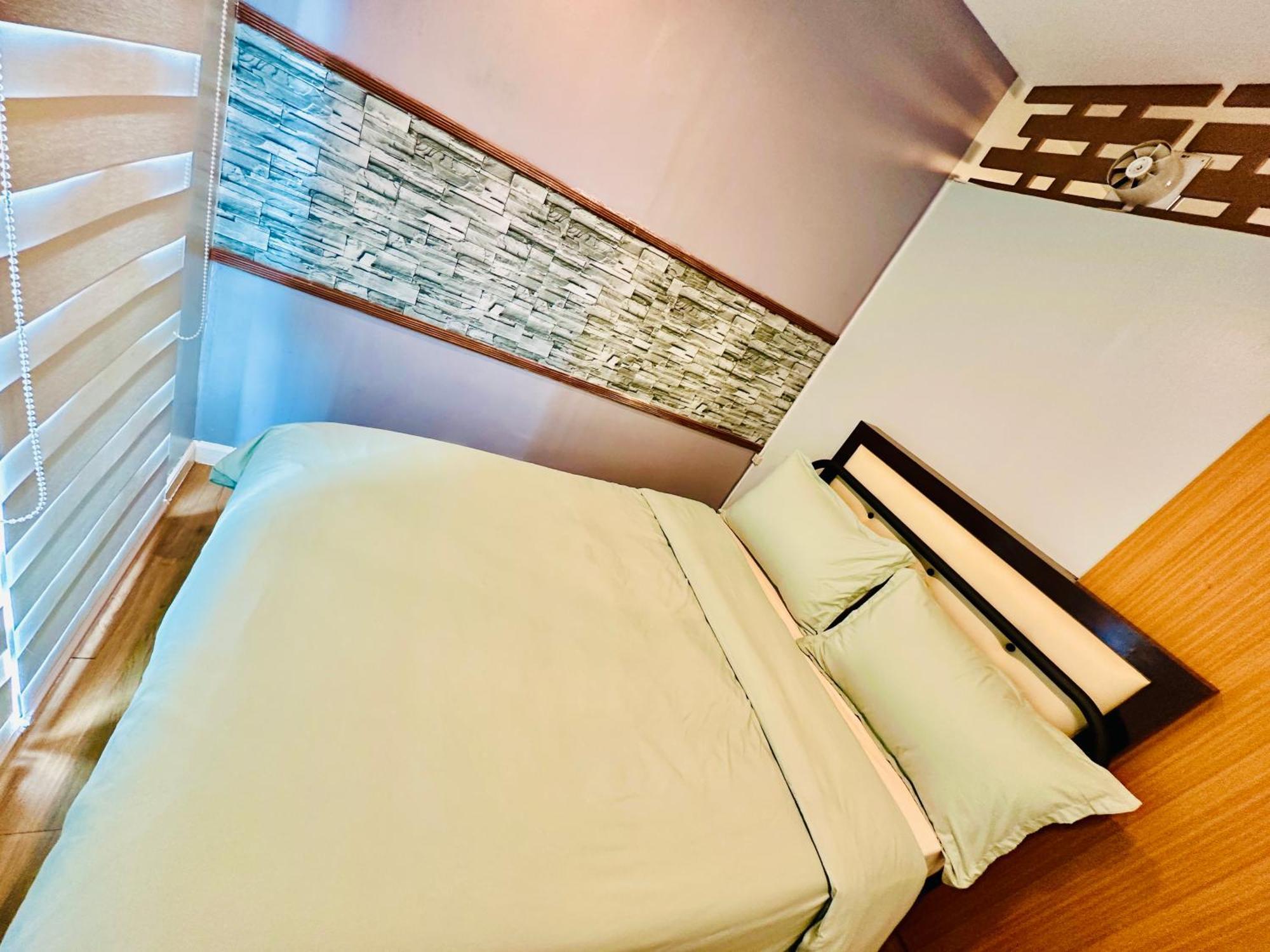 Feels Like Abreeza Place Tower 2 Apartment *